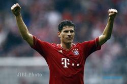 Salah Kenakan Kostum, Tiga Pemain Bayern Didenda