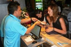 Banyak Hotel di Jogja, Tapi Status Pekerjanya Bikin Meringis