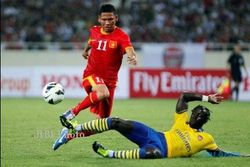 VIETNAM Vs ARSENAL : Giroud Hattrick, Arsenal Bungkam Vietnam 7-1