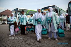 KUOTA HAJI BERKURANG : 128 Jemaah Calon Haji Kota Solo Batal Berangkat 