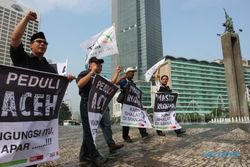 GEMPA ACEH : AS Bantu Pengungsi, SBY Akhirnya Kunjungi Aceh
