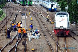LALU LINTAS DEMAK : Jalur Semarang-Purwodadi Ditutup, Ada Pergantian Rel Kereta Api…