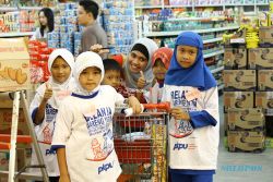 Asyik, PKPU ajak 100 Anak Yatim Belanja di Carrefour