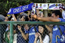 INDONESIA ALL STARS Vs CHELSEA : Fans Chelsea Mulai Berbaris di Loket