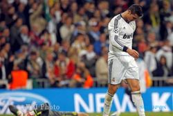 Cristiano Ronaldo Patahkan Tangan Bocah 11 Tahun