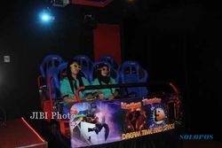 STUDIO ANIMAX 5D SOLO : Rasakan Sensasi Naik Roller Coaster di Mall