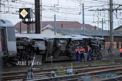 KECELAKAAN KERETA PERANCIS : KA Tergelincir, 7 Orang Tewas