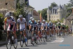 TOUR DE FRANCE : Kuasai Etape ke-13, Cavendish Dua Kali Juara