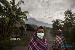 HUJAN ABU GUNUNG MERAPI