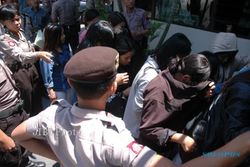 OPERASI PEKAT : 3 Pasangan Ditangkap di Pasar Kayu Sonolayu Boyolali