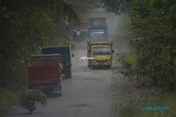 MERAPI BERGEMURUH : Rusak Karena Angkutan Pasir, Jalur Evakuasi Merapi Segera Diperbaiki