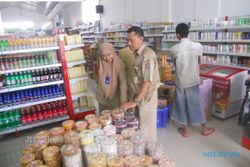 RAZIA DISPERINDAG SEMARANG: Ada Makanan Kedaluwarsa di Pasar Johar 