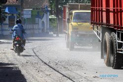 PEMBANGUNAN INFRASTRUKTUR : Warga Klodran Ancam Pasang Portal Jalan Tugu Bata