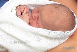 KATE MIDDLETON MELAHIRKAN : Royal Baby Dinamai George Alexander Louis