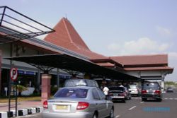 Bandara Adi Soemarmo Buka Pintu Taksi di Luar Puskopau, Termasuk Online?