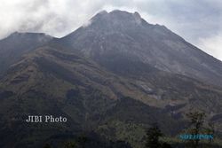   MERAPI BERGEMURUH : "Boyolali Tak Kena Dampak Hujan Abu"