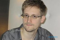 TEKNOLOGI INFORMASI : Edward Snowden Melarang Penggunaan Facebook, Google, dan Dropbox! Ini Penjelasannya 