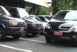 MOBDIN BARU GUBERNUR JATENG : DPRD Jateng Pertanyakan Pengadaan Mobil bagi Istri Gubernur