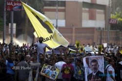 KRISIS MESIR : Pendukung Morsi Terus Lawan Kudeta, Belasan Lagi Tewas