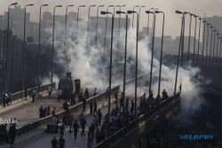 KRISIS MESIR : Kamp-Kamp Pro Morsi Diserang, Ratusan Demonstran Tewas