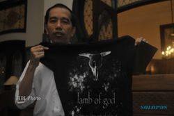 KONSER METALLICA : Kaos Jokowi Dikirim dari Solo