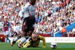   LIGA PREMIER 2013/2014 : Sturridge Bawa Liverpool Taklukan Aston Villa 1-0