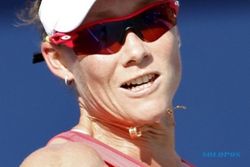 JAPAN OPEN 2013 : Stosur Klaim Gelar Juara di Osaka