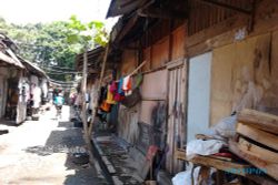  PASAR JOKO TINGKIR SRAGEN :  Pedagang Pertanyakan Renovasi Pasar 