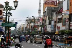 PENATAAN MALIOBORO : Jalur Pedestrian Lama Dibongkar