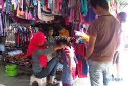 LEBARAN 2013 : Warga Gunungkidul Habiskan Jutaan Rupiah untuk Baju Baru