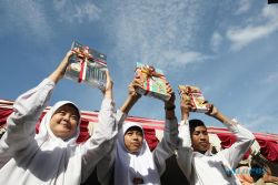 OLIMPIADE PELAJAR SISWA INDONESIA 2013 : Prestasi Turun, DIY Gagal Sabet Juara Umum