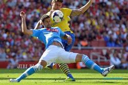 EMIRATES CUP 2013 : Imbang 2-2, Napoli Batal Pecundangi Arsenal