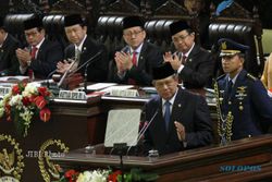 PIDATO KENEGARAAN : Anggota DPRD Klaten Manggkir Dengarkan Pidato SBY