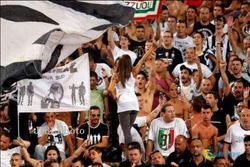 PIALA SUPER ITALIA : Teriakan Sorakan Rasial, Curva Nord Lazio Diminta Ditutup