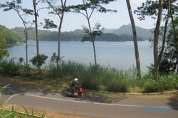 Pembebasan Tanah Jalan Tembus ke Waduk Sermo Selesai 2013