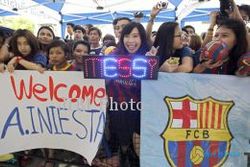 TUR PRAMUSIM BARCELONA: Messi dkk Diserbu Fans Barca di Thailand