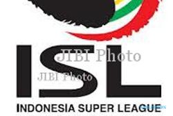 ISL : Persija Jamu Persib dan PBR di Stadion Maguwoharjo, Sleman