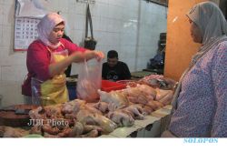 HARGA KEBUTUHAN POKOK : Daging Ayam Boiler Naik Rp1.000