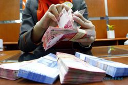 KURS RUPIAH : Dolar Menguat, Spot Rupiah Berbalik ke Rp13.445/US$