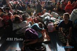 GUNUNG SINABUNG MELETUS : BNPB Catat 6.259 Pengungsi