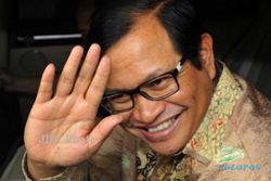 PILPRES 2014 : Pramono Anung: Pilpres Diwarnai Intimidasi, Kaca Mobil Tim Jokowi Dipecah