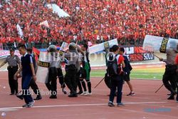 PIALA KEMERDEKAAN 2015 : Suporter Tak Akur, Persis Solo dan PSS Sleman Dipisah