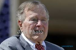 Ups, George H.W. Bush Salah Umumkan Nelson Mandela Meninggal 