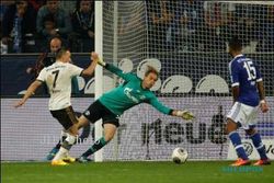 SCHALKE 04 VS BAYERN MUNICH : Die Roten Hancurkan Schalke 4-0