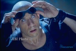 FILM BARU : Riddick: Buronan yang Terjepit