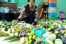 ROYAL WEDDING NGAYOGYAKARTA : 10.000 Tangkai Mawar Putih Hiasi Kraton