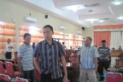 DENGAR PENDAPAT PEDAGANG : Hearing Tanpa Bupati, Pedagang Pasar Wonogiri Pilih WO