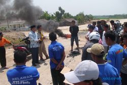 TOL SOKER : Polusi Debu, Warga Sindon Tuntut Uang Kompensasi