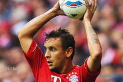 Persaingan di Bayern Munich: Rafinha Tak Malu Huni Bangku Cadangan