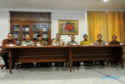 KETUA MK DITANGKAP KPK : SBY Harap MK Tak Judicial Review Perpu MK